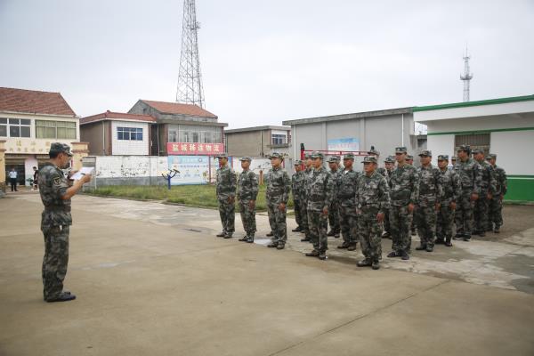 民兵點(diǎn)驗(yàn).JPG